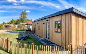 Gorgeous Home In Heinkenszand With Kitchen